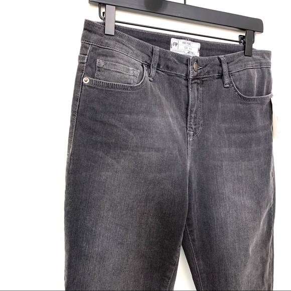 Free People Black Frayed Hem Jeans NWT-29 - Picture 6 of 12